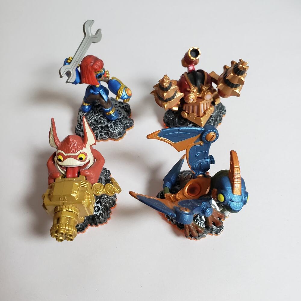 Skylanders‎ Giants Tech Special Characters lot of 4